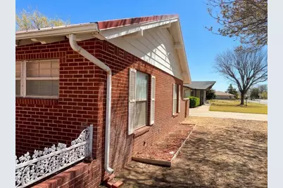 412 Sunset Drive, Hereford, TX 79045 - Photo 25