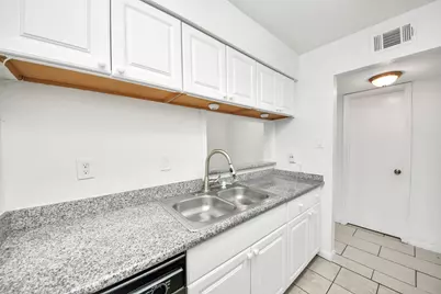 1701 Upland Drive #155, Houston, TX 77043 - Photo 11