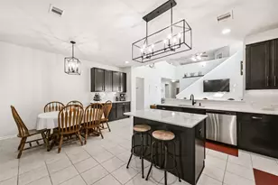 10018 Chase Ct, Baytown, TX 77521 - Photo 3