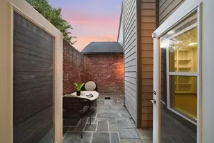 7447 Cambridge St, Houston, TX 77054 - Photo 9