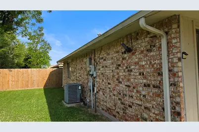 6934 Tara Drive, Richmond, TX 77469 - Photo 3