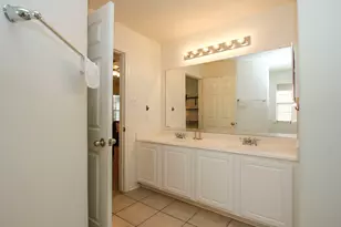 191 N Burberry Park Cir, The Woodlands, TX 77382 - Photo 21