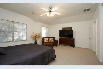 191 N Burberry Park Circle, The Woodlands, TX 77382 - Photo 17