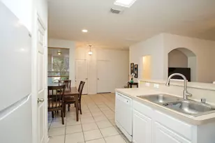 191 N Burberry Park Cir, The Woodlands, TX 77382 - Photo 11