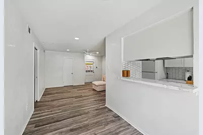 8211 Kingsbrook Road #205, Houston, TX 77024 - Photo 7