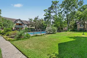 8211 Kingsbrook Rd, Houston, TX 77024 - Photo 21