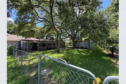 2000 Kirk Drive, Brenham, TX 77833 - Photo 9