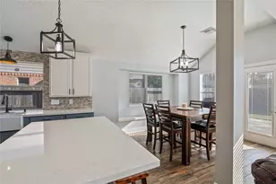 1104 Lake Shore Dr, Pearland, TX 77581 - Photo 5