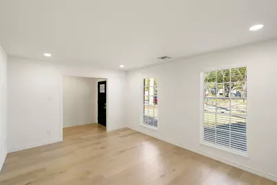 5707 Ash Oak Drive, Houston, TX 77091 - Photo 5