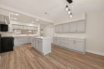 5401 Bayou Drive, Dickinson, TX 77539 - Photo 7