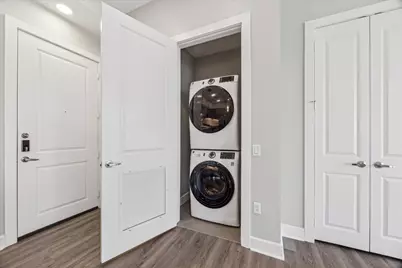 9757 Katy Freeway #823, Houston, TX 77024 - Photo 9