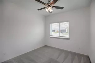 10610 Great Basin Dr, Rosharon, TX 77583 - Photo 19