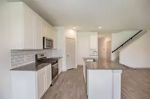 10610 Great Basin Dr, Rosharon, TX 77583 - Photo 9