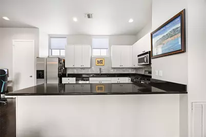 939 Colorado Street #17, Houston, TX 77007 - Photo 7