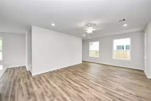 18714 Loom dr, Conroe, TX 77306 - Photo 11