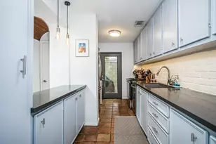 1942 Indiana St, Houston, TX 77019 - Photo 9