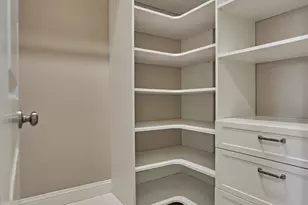 2101 Pale Star Ct, Conroe, TX 77384 - Photo 7