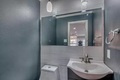 331 W 30th Street, Houston, TX 77018 - Photo 9