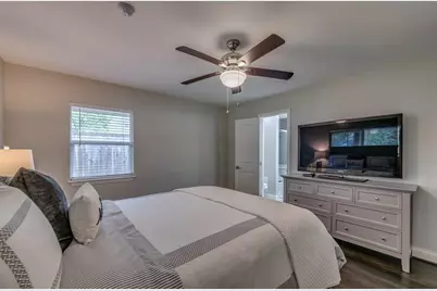331 W 30th Street, Houston, TX 77018 - Photo 11