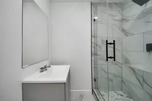 1206 37th St, Galveston, TX 77550 - Photo 17