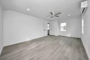 1206 37th St, Galveston, TX 77550 - Photo 35