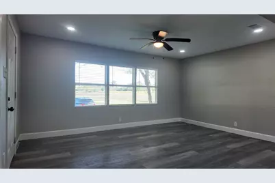 917 Temple Drive, Hitchcock, TX 77563 - Photo 3