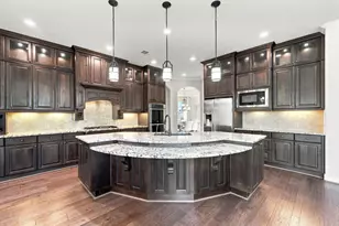 5734 Sutton Pine Ln, Houston, TX 77059 - Photo 3