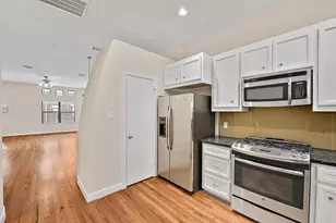 2710 Hullsmith Dr, Houston, TX 77063 - Photo 13