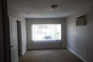 10109 Fairland Dr, Houston, TX 77051 - Photo 5