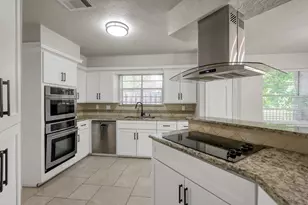 88 April Wind Dr S, Conroe, TX 77356 - Photo 23