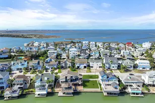 3408 Jolly Roger Cir, Galveston, TX 77554 - Photo 3