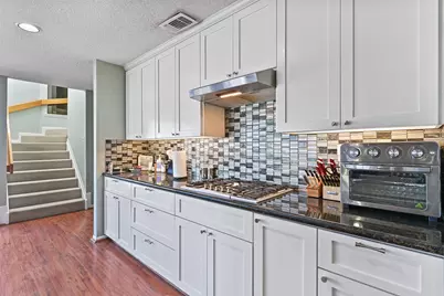 3408 Jolly Roger Circle, Galveston, TX 77554 - Photo 7