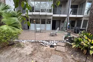 8211 Katy Fwy, Houston, TX 77024 - Photo 9