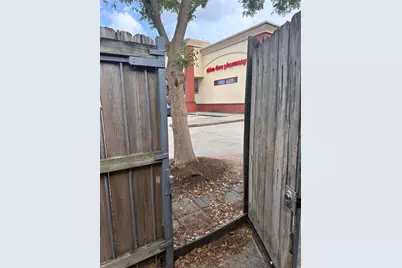 8211 Katy Freeway #16, Houston, TX 77024 - Photo 19