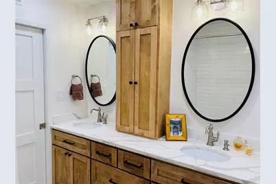 8211 Katy Freeway #16, Houston, TX 77024 - Photo 9