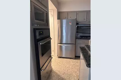 8211 Katy Freeway #16, Houston, TX 77024 - Photo 7