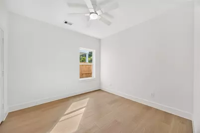 961 Ringold Street #A/B, Houston, TX 77088 - Photo 9