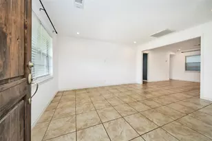 706 Arvana St, Houston, TX 77034 - Photo 9