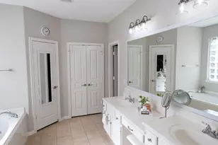 86 Oriel Oaks Cir, The Woodlands, TX 77382 - Photo 25