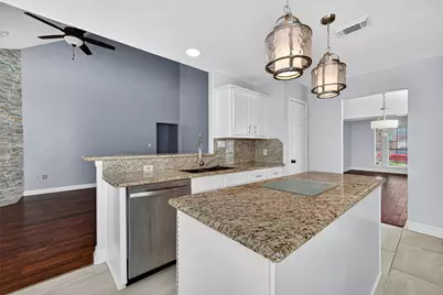 638 Meadow Knoll Drive, Stafford, TX 77477 - Photo 15