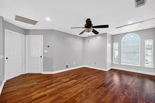 638 Meadow Knoll Dr, Stafford, TX 77477 - Photo 15