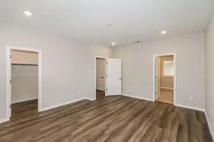 9910 Clark Rd, Houston, TX 77076 - Photo 9