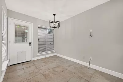 8142 Misty Ridge Lane, Houston, TX 77071 - Photo 9