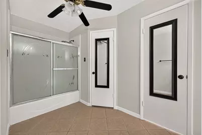 8142 Misty Ridge Lane, Houston, TX 77071 - Photo 19