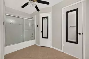 8142 Misty Ridge Ln, Houston, TX 77071 - Photo 19