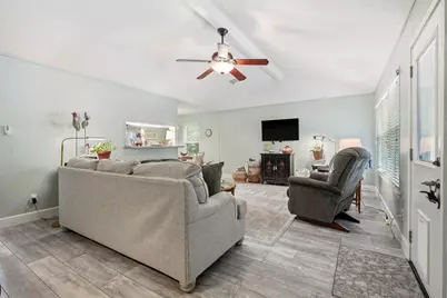2017 Victoria Court, League City, TX 77573 - Photo 5