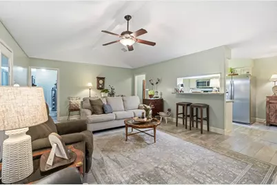 2017 Victoria Court, League City, TX 77573 - Photo 3