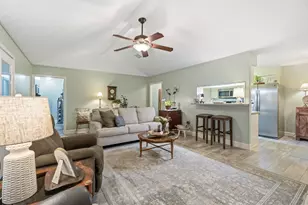 2017 Victoria Ct, League City, TX 77573 - Photo 3