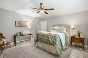 2017 Victoria Ct, League City, TX 77573 - Photo 11