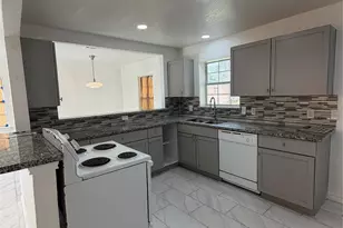 9210 Tacquard Dr, Hitchcock, TX 77563 - Photo 3